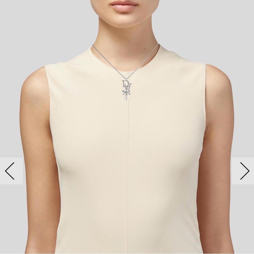 Christian Dior Silver Ribbon Pearl Pendant Necklace - Picture 6 of 6